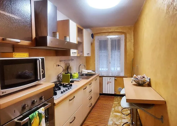 Le Di Elisa 4 جنوة